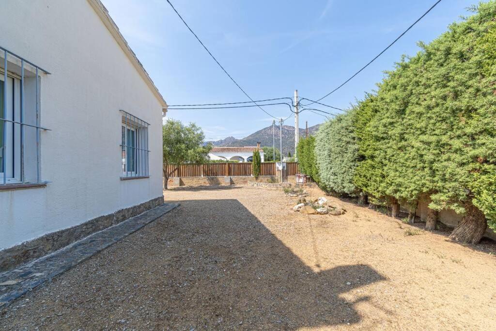 Holiday home Mb1-house With Big Garden ,swimming-pool, & Barbacue In Roses